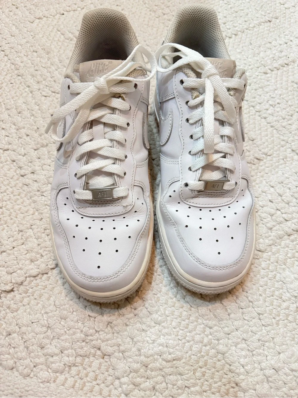 Nike Air Force 1 Women’s White Low-Top Leather Sneakers - Picture 1 of 5